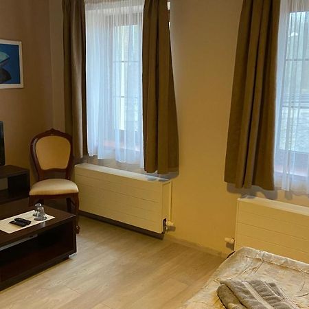 4Rooms Roztoky Екстериор снимка