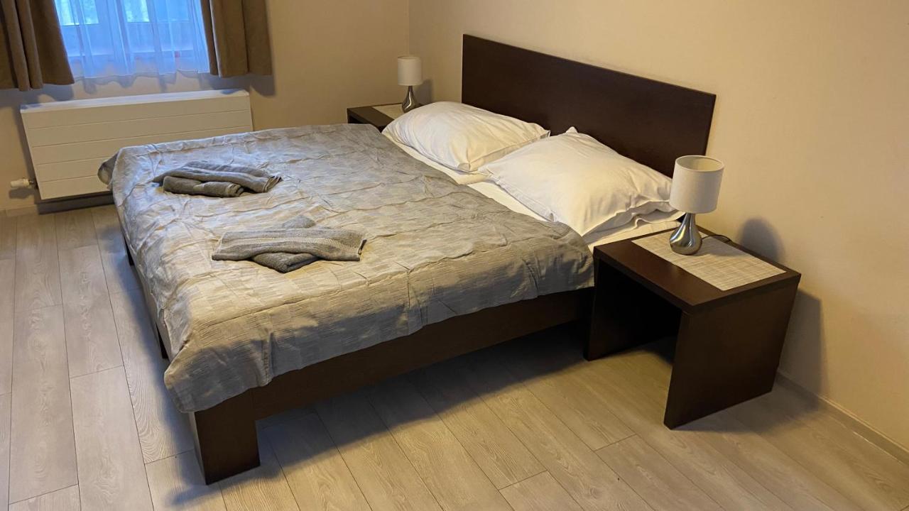 4Rooms Roztoky Екстериор снимка