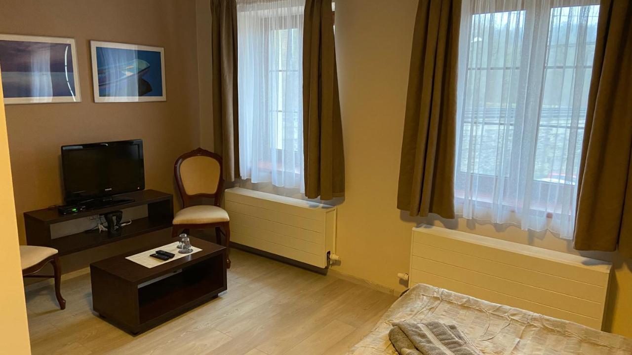 4Rooms Roztoky Екстериор снимка